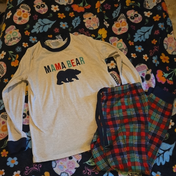 Other - Mama Bear Womans Pajamas Set - Multicolor
